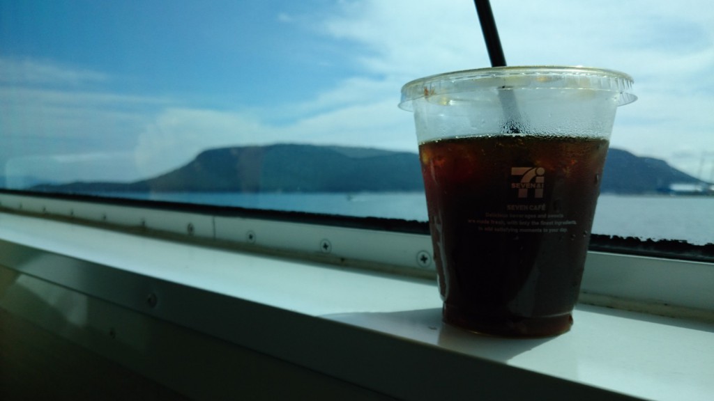 アイスコーヒーを飲みながら小豆島へ